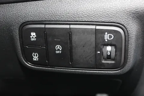 DG21RZA Hyundai i20 1.0T GDi 48V MHD SE Connect 5dr Thumbnail #17