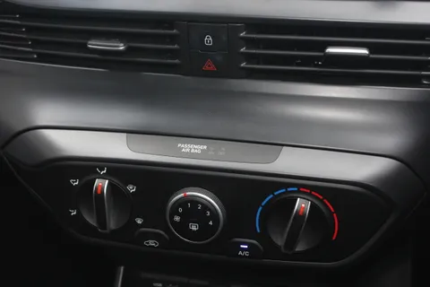 DG21RZA Hyundai i20 1.0T GDi 48V MHD SE Connect 5dr Thumbnail #25