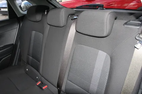 EA25YWT Hyundai i20 1.0T GDi Premium 5dr Thumbnail #16