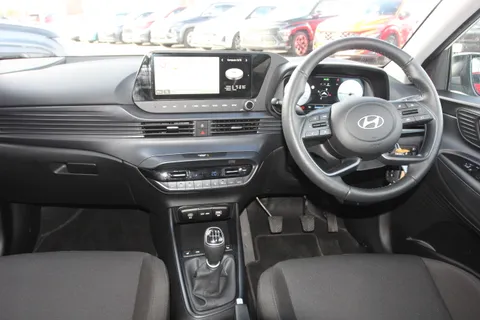 EA25YWT Hyundai i20 1.0T GDi Premium 5dr Thumbnail #17