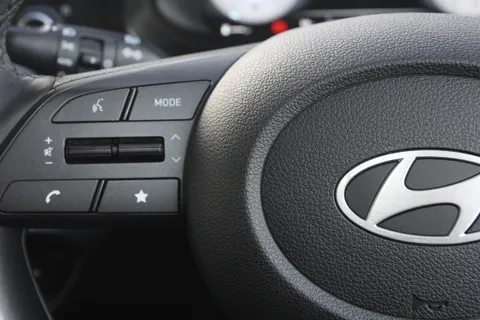 EA25YWT Hyundai i20 1.0T GDi Premium 5dr Thumbnail #22