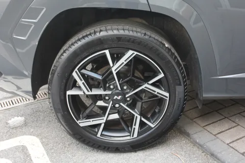 EA74DJV Hyundai Tucson 1.6T Plug-in Hybrid N Line S 5dr 4WD Auto Thumbnail #9