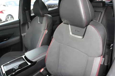 EA74DJV Hyundai Tucson 1.6T Plug-in Hybrid N Line S 5dr 4WD Auto Thumbnail #13