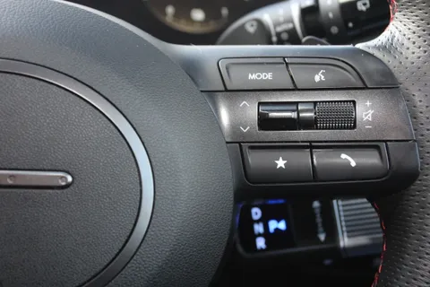 EA74DJV Hyundai Tucson 1.6T Plug-in Hybrid N Line S 5dr 4WD Auto Thumbnail #30