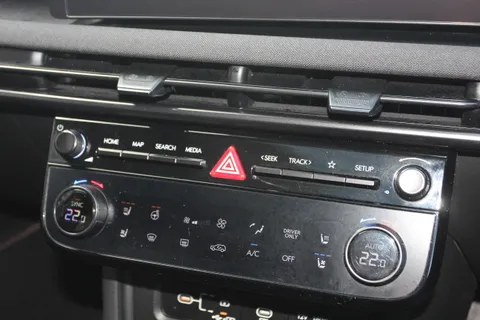 EA74DJV Hyundai Tucson 1.6T Plug-in Hybrid N Line S 5dr 4WD Auto Thumbnail #37