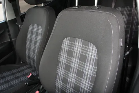 EJ25VFK Hyundai i10 1.0 [63] Premium 5dr Auto [Nav] Thumbnail #8