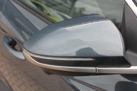 MF22VNV Hyundai Tucson 1.6 TGDi Plug-in Hybrid Ultimate 5dr 4WD Auto Thumbnail #5