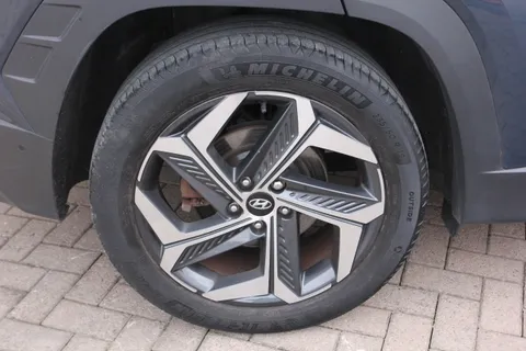 MF22VNV Hyundai Tucson 1.6 TGDi Plug-in Hybrid Ultimate 5dr 4WD Auto Thumbnail #6