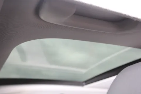 MF22VNV Hyundai Tucson 1.6 TGDi Plug-in Hybrid Ultimate 5dr 4WD Auto Thumbnail #9