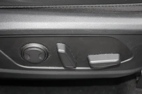 MF22VNV Hyundai Tucson 1.6 TGDi Plug-in Hybrid Ultimate 5dr 4WD Auto Thumbnail #20