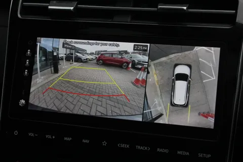 MF22VNV Hyundai Tucson 1.6 TGDi Plug-in Hybrid Ultimate 5dr 4WD Auto Thumbnail #33