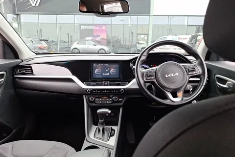 DX22YLY Kia Niro 1.6 GDi Hybrid 2 5dr DCT Thumbnail #4
