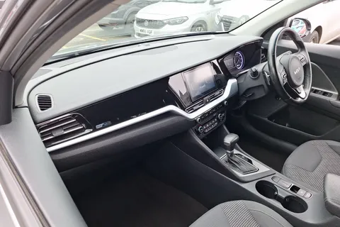 DX22YLY Kia Niro 1.6 GDi Hybrid 2 5dr DCT Thumbnail #29
