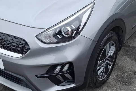 DX22YLY Kia Niro 1.6 GDi Hybrid 2 5dr DCT Thumbnail #15