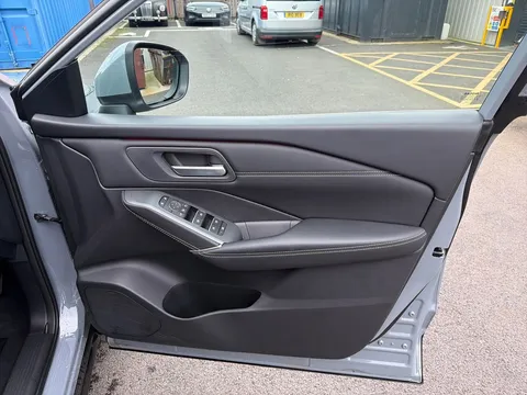 OV25ZPR Nissan Qashqai 1.5 E-Power N-Connecta 5dr Auto Thumbnail #18