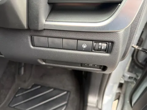 OV25ZPR Nissan Qashqai 1.5 E-Power N-Connecta 5dr Auto Thumbnail #23