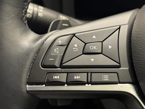 DX25YDH Nissan Juke 1.0 DiG-T N-Sport 5dr DCT Thumbnail #24