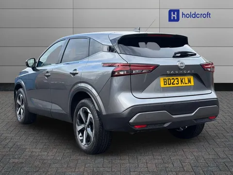 BD23KLM Nissan Qashqai 1.3 DiG-T MH 158 N-Connecta 5dr Xtronic Thumbnail #4