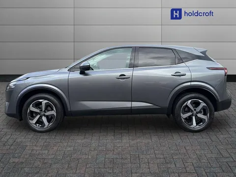 BD23KLM Nissan Qashqai 1.3 DiG-T MH 158 N-Connecta 5dr Xtronic Thumbnail #6