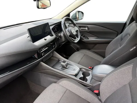 BD23KLM Nissan Qashqai 1.3 DiG-T MH 158 N-Connecta 5dr Xtronic Thumbnail #11