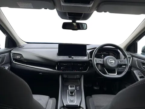 BD23KLM Nissan Qashqai 1.3 DiG-T MH 158 N-Connecta 5dr Xtronic Thumbnail #12