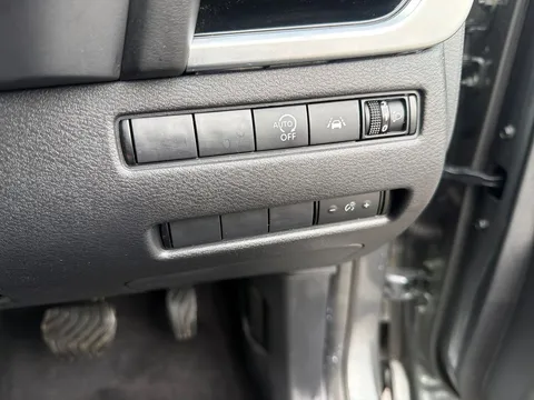 BD23KLM Nissan Qashqai 1.3 DiG-T MH 158 N-Connecta 5dr Xtronic Thumbnail #23