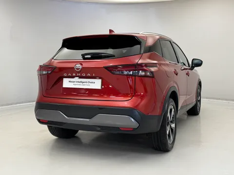 YL72ZMZ Nissan Qashqai 1.3 DiG-T MH N-Connecta [Glass Roof] 5dr Thumbnail #8