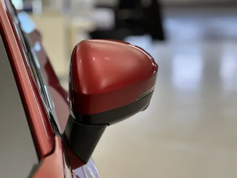 YL72ZMZ Nissan Qashqai 1.3 DiG-T MH N-Connecta [Glass Roof] 5dr Thumbnail #32