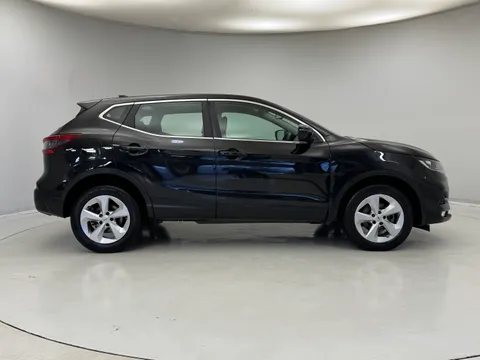 YF69VOM Nissan Qashqai 1.3 DiG-T Acenta Premium 5dr Thumbnail #7