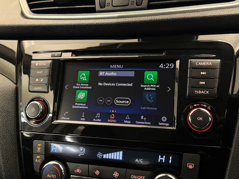 YF69VOM Nissan Qashqai 1.3 DiG-T Acenta Premium 5dr Thumbnail #24