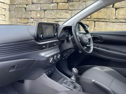 MJ23HLA Hyundai i20 1.0T GDi 48V MHD SE Connect 5dr Thumbnail #24