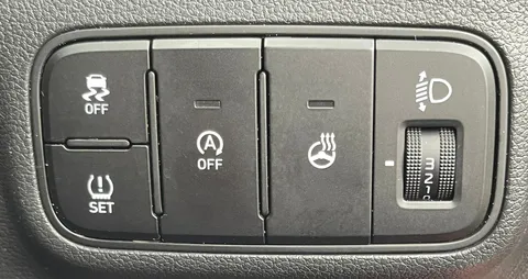 FD22NZA Hyundai i20 1.0T GDi 48V MHD Premium 5dr DCT Thumbnail #16