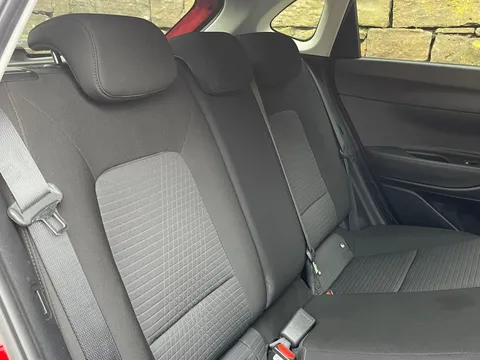 FD22NZA Hyundai i20 1.0T GDi 48V MHD Premium 5dr DCT Thumbnail #19