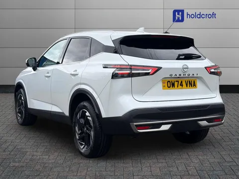 OW74VNA Nissan Qashqai 1.3 DiG-T MH 158 N-Connecta 5dr Xtronic Thumbnail #4