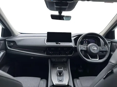 OW74VNA Nissan Qashqai 1.3 DiG-T MH 158 N-Connecta 5dr Xtronic Thumbnail #12