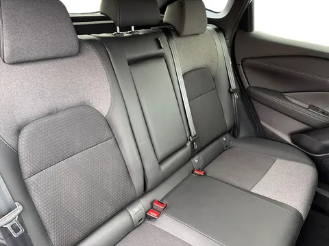 OW74VNA Nissan Qashqai 1.3 DiG-T MH 158 N-Connecta 5dr Xtronic Thumbnail #16