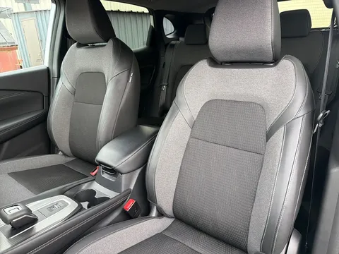 OW74VNA Nissan Qashqai 1.3 DiG-T MH 158 N-Connecta 5dr Xtronic Thumbnail #17