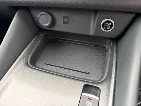 OW74VNA Nissan Qashqai 1.3 DiG-T MH 158 N-Connecta 5dr Xtronic Thumbnail #25