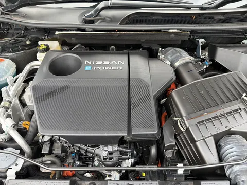 OX74JFE Nissan Qashqai 1.5 E-Power N-Connecta 5dr Auto Thumbnail #10