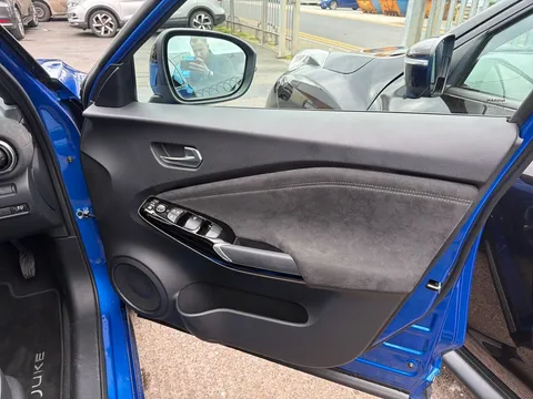 OX74FYH Nissan Juke 1.6 Hybrid Tekna+ 5dr Auto Thumbnail #18