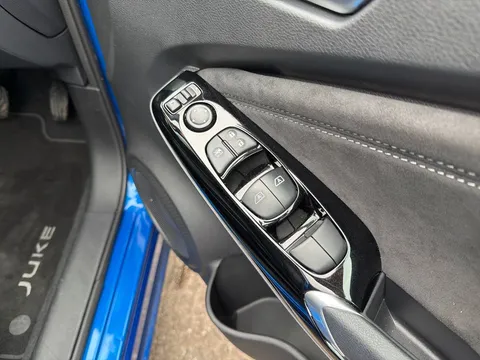 OX74FYH Nissan Juke 1.6 Hybrid Tekna+ 5dr Auto Thumbnail #22