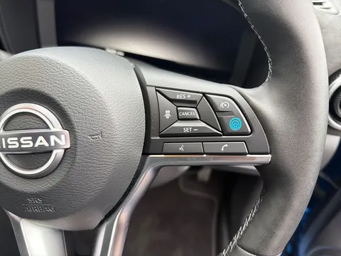 OX74FYH Nissan Juke 1.6 Hybrid Tekna+ 5dr Auto Thumbnail #25