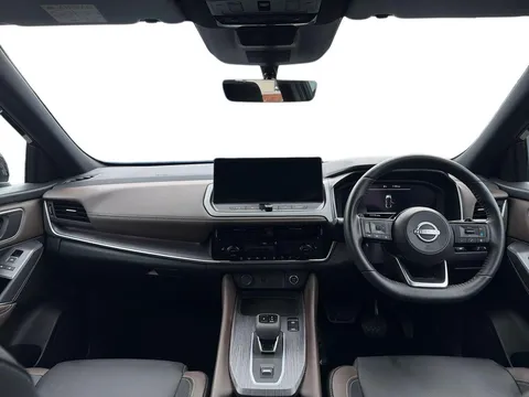 OW74DHD Nissan Qashqai 1.3 DiG-T MH 158 Tekna 5dr Xtronic Thumbnail #12