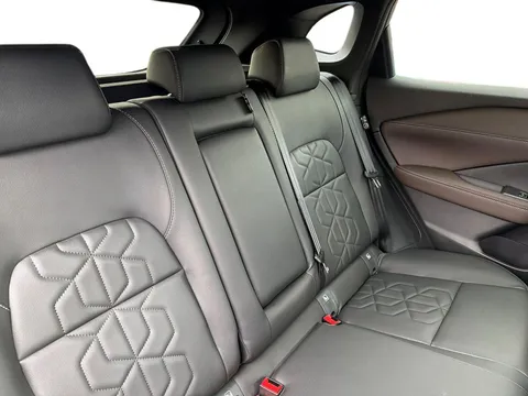 OW74DHD Nissan Qashqai 1.3 DiG-T MH 158 Tekna 5dr Xtronic Thumbnail #16