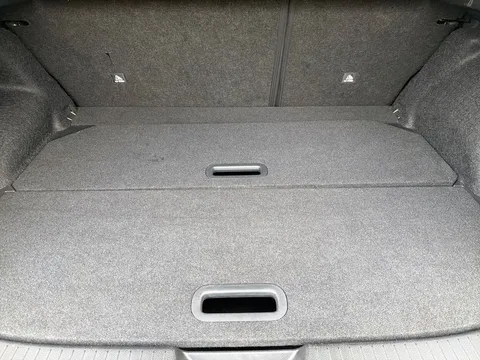 YC72VEX Nissan Qashqai 1.3 DiG-T MH N-Connecta [Glass Roof] 5dr Thumbnail #19