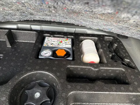 YC72VEX Nissan Qashqai 1.3 DiG-T MH N-Connecta [Glass Roof] 5dr Thumbnail #20