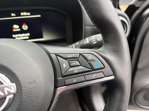 OE25UHR Nissan Juke 1.0 DiG-T Tekna 5dr Thumbnail #24