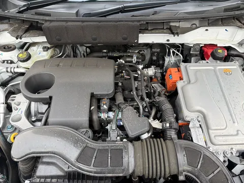 OX74FGA Nissan Juke 1.6 Hybrid N-Connecta 5dr Auto Thumbnail #10