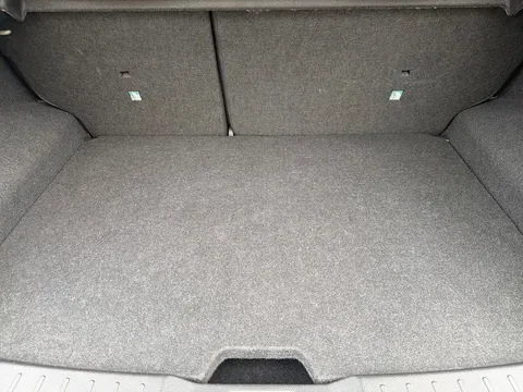 OX74FGA Nissan Juke 1.6 Hybrid N-Connecta 5dr Auto Thumbnail #19