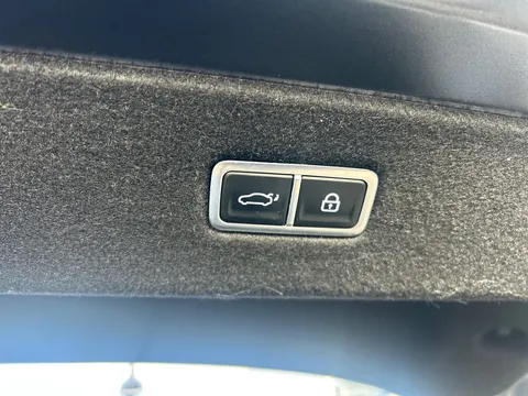 DT25JGX Hyundai Ioniq 6 168kW Ultimate 77kWh 4dr Auto Thumbnail #33